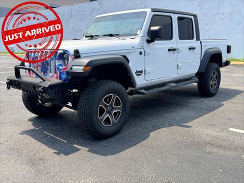 Used 2022 Jeep Gladiator Sport w/ Trailer Tow Package AWD/4WD image 2