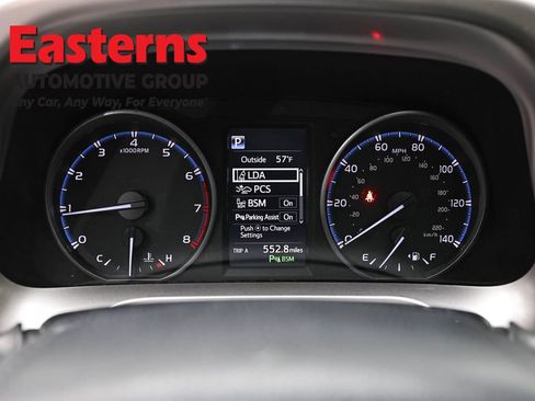 Used 2018 Toyota RAV4 XLE AWD/4WD image 18