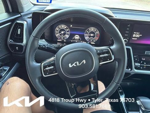 Used 2023 Kia Sorento SX AWD/4WD image 18