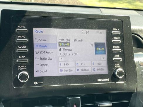 Used 2022 Toyota Camry SE FWD image 19