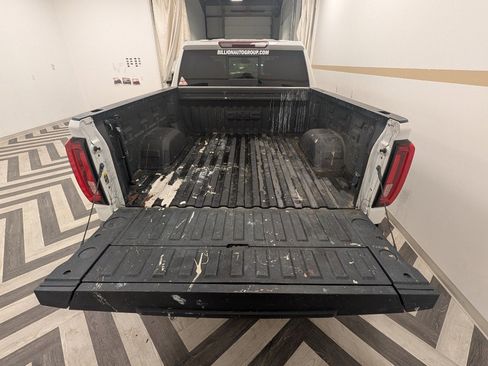Used 2020 GMC Sierra 1500 SLT image 24