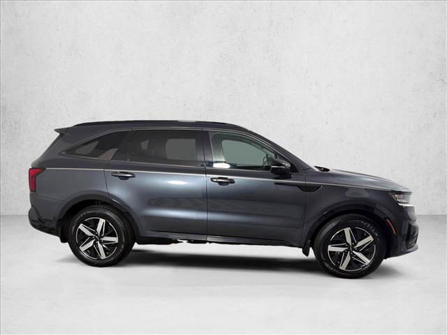 Used 2022 Kia Sorento S w/ Panoramic Sunroof Package FWD image 4