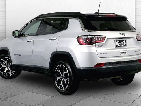 Used 2025 Jeep Compass Limited AWD/4WD image 11