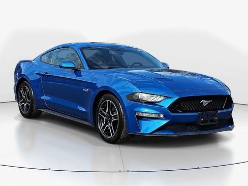 Used 2020 Ford Mustang GT image 2
