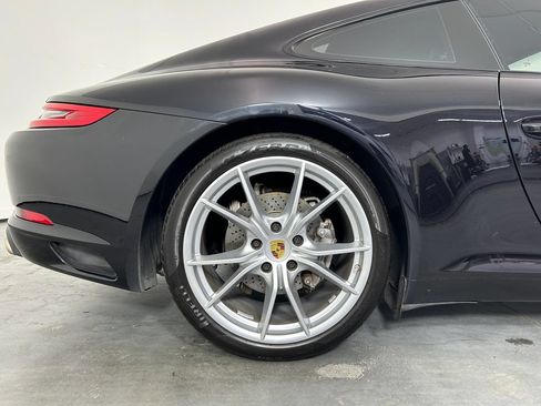 Used 2018 Porsche 911 Carrera RWD image 11