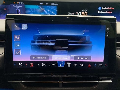 Used 2024 Lincoln Nautilus Premier w/ Jet Appearance Package AWD/4WD image 22