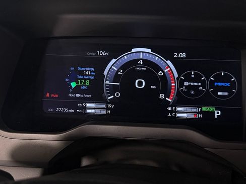 Used 2023 Toyota Tundra Platinum AWD/4WD image 17