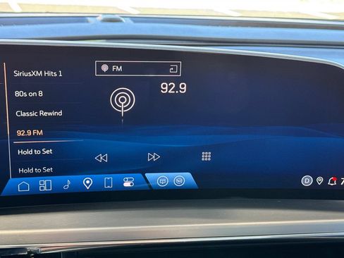 Used 2024 Cadillac Lyriq Luxury RWD image 29