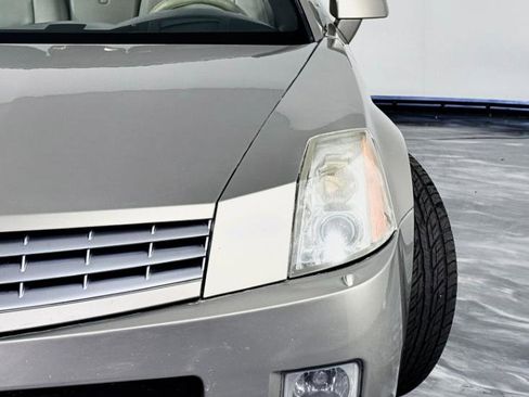 Used 2006 Cadillac XLR RWD image 6