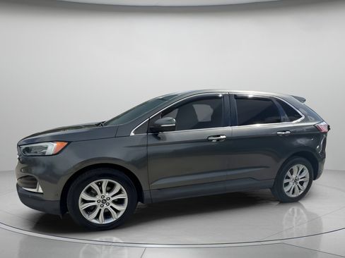 Certified 2019 Ford Edge Titanium w/ Equipment Group 301A FWD image 15