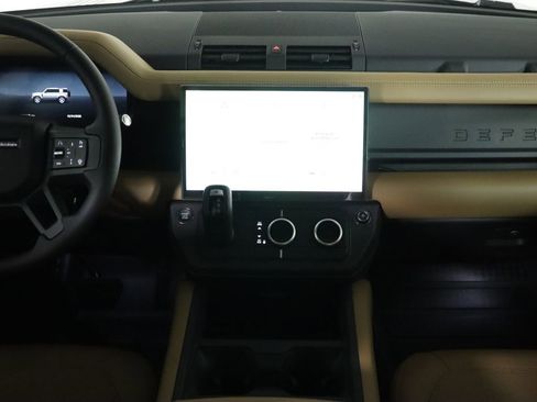 New 2026 Land Rover Defender 110 X-Dynamic SE image 15