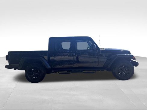 Used 2021 Jeep Gladiator Sport AWD/4WD image 8