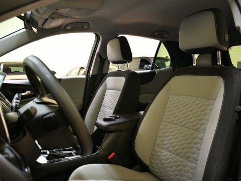 Used 2019 Chevrolet Equinox LS w/ LS Convenience Package image 28