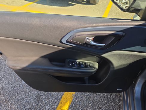 Used 2015 Chrysler 200 S w/ Navigation & Sound Group I image 6