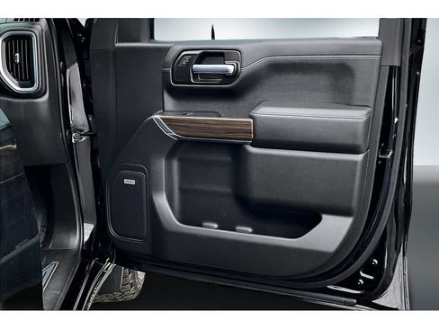 Used 2021 Chevrolet Silverado 1500 RST image 29