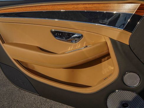 New 2026 Bentley Continental GTC image 33