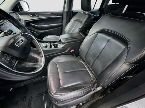 Used 2022 Jeep Grand Cherokee Limited RWD image 11