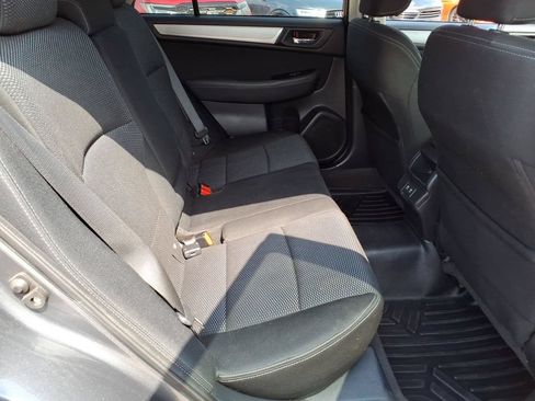 Used 2019 Subaru Outback 2.5i Premium AWD/4WD image 18