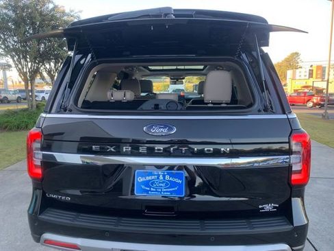 Used 2024 Ford Expedition Limited image 29