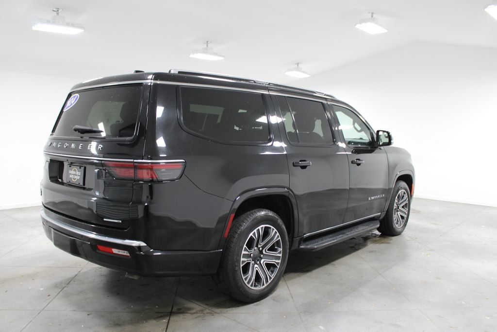 Used 2024 Jeep Wagoneer Series II w/ Flexible Seating Group AWD/4WD image 8