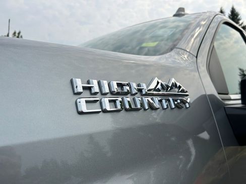 Used 2024 Chevrolet Silverado 2500 High Country w/ High Country Premium Package image 32