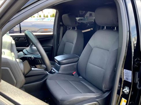 Used 2023 Chevrolet Colorado Trail Boss w/ Technology Package AWD/4WD image 9