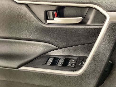 New 2025 Toyota RAV4 XLE image 18