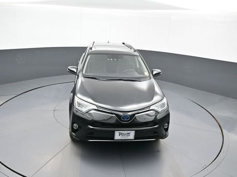 Certified 2018 Toyota RAV4 XLE w/ Convenience Package image 34