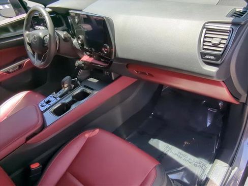 Used 2024 Lexus NX 250 FWD w/ Towing Package (2000 Lbs) image 21