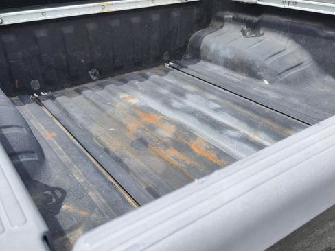 Used 2010 Suzuki Equator Sport image 6