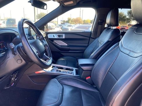 Used 2020 Ford Explorer ST w/ Premium Technology Package image 10