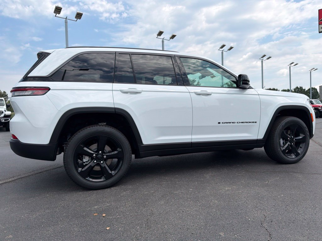 New 2026 Jeep Grand Cherokee Limited w/ Limited Altitude Package AWD/4WD image 51