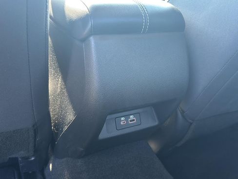 Used 2025 Nissan Altima 2.5 SV FWD image 9