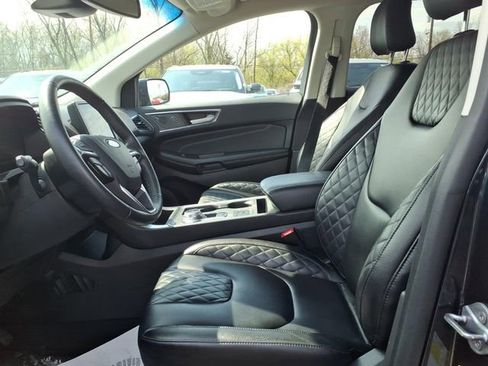 Used 2024 Ford Edge Titanium image 12