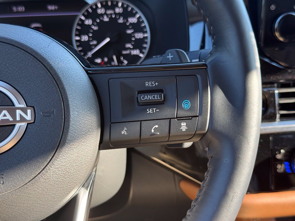 Used 2022 Nissan Pathfinder Platinum w/ Lighting Package (N93) AWD/4WD image 33