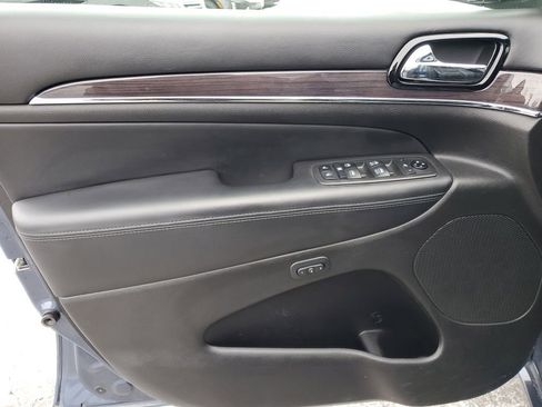 Used 2021 Jeep Grand Cherokee Overland image 23