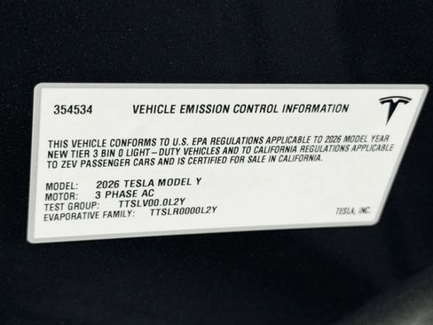 Used 2026 Tesla Model Y Long Range AWD/4WD image 28