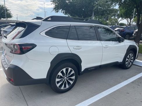 Certified 2025 Subaru Outback Limited AWD/4WD image 3