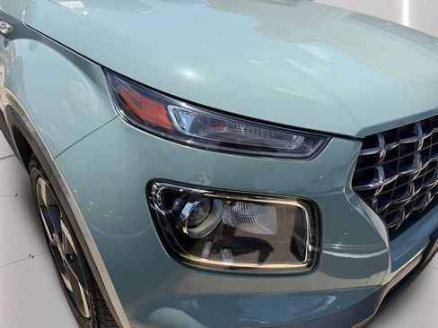 Used 2025 Hyundai Venue SEL FWD image 7
