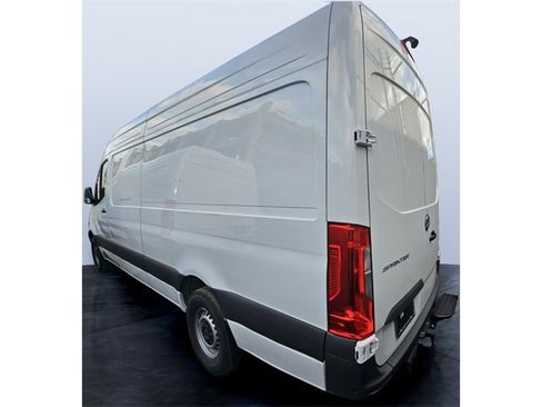 New 2025 Mercedes-Benz Sprinter 2500 image 2