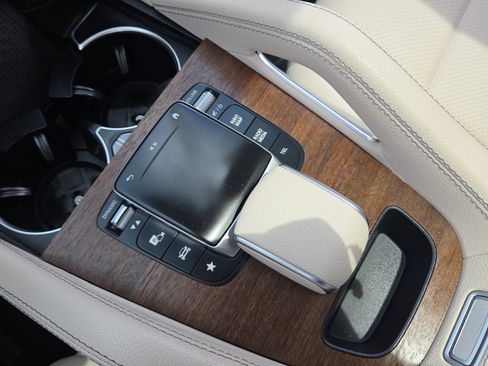 Used 2021 Mercedes-Benz GLE 350 image 35