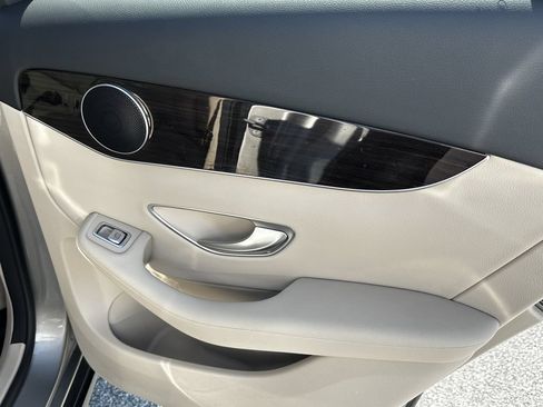 Certified 2021 Mercedes-Benz GLC 300 image 19