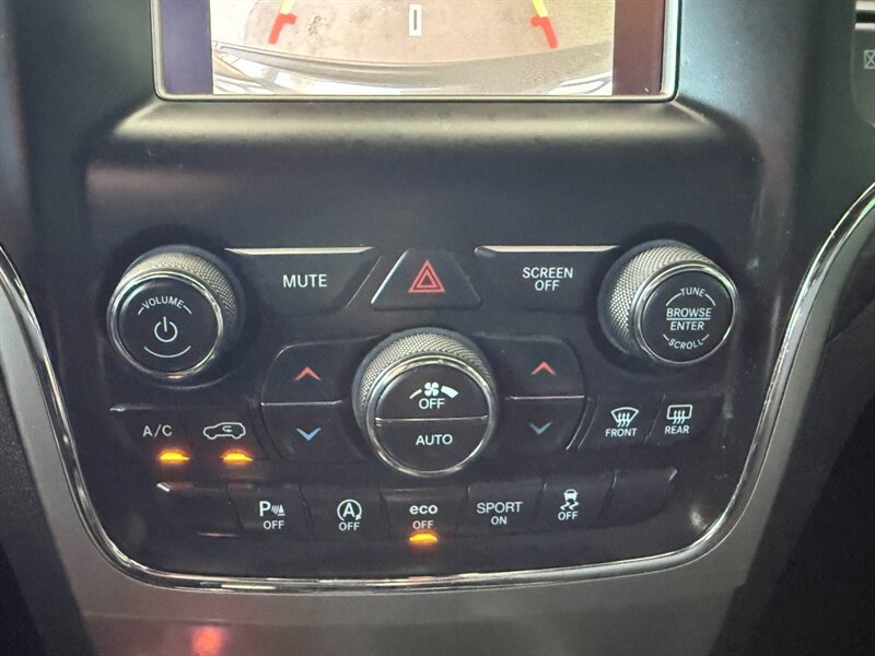 Used 2019 Jeep Grand Cherokee Laredo RWD image 32
