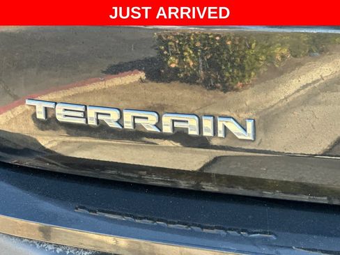 Used 2021 GMC Terrain SLE w/ Driver Convenience Package FWD image 28