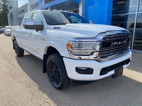 Used 2024 RAM 2500 Limited AWD/4WD image 1