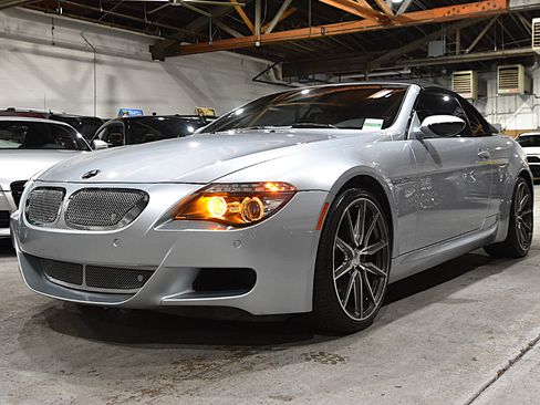 Used 2008 BMW M6 Convertible image 9