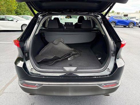 Used 2022 Toyota Venza LE image 43