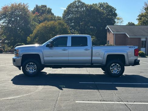 Used 2016 Chevrolet Silverado 2500 LT w/ LT Convenience Package image 2