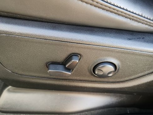 Used 2024 RAM 1500 Big Horn AWD/4WD image 9