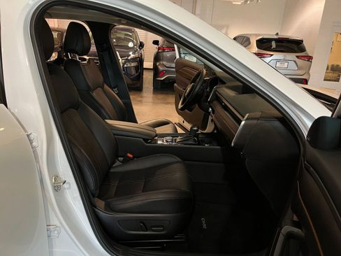 Used 2025 MAZDA CX-50 2.5 Hybrid w/ Premium Plus Pkg AWD/4WD image 38